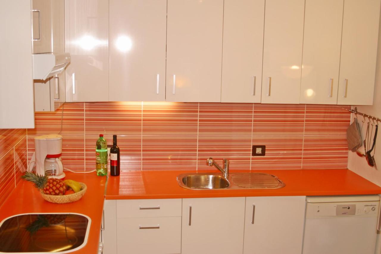 Remarkable 2-Bed House In Arona أرونا المظهر الخارجي الصورة